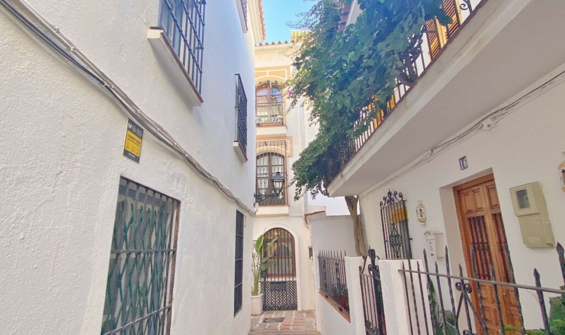 Resale - Apartment -
Marbella