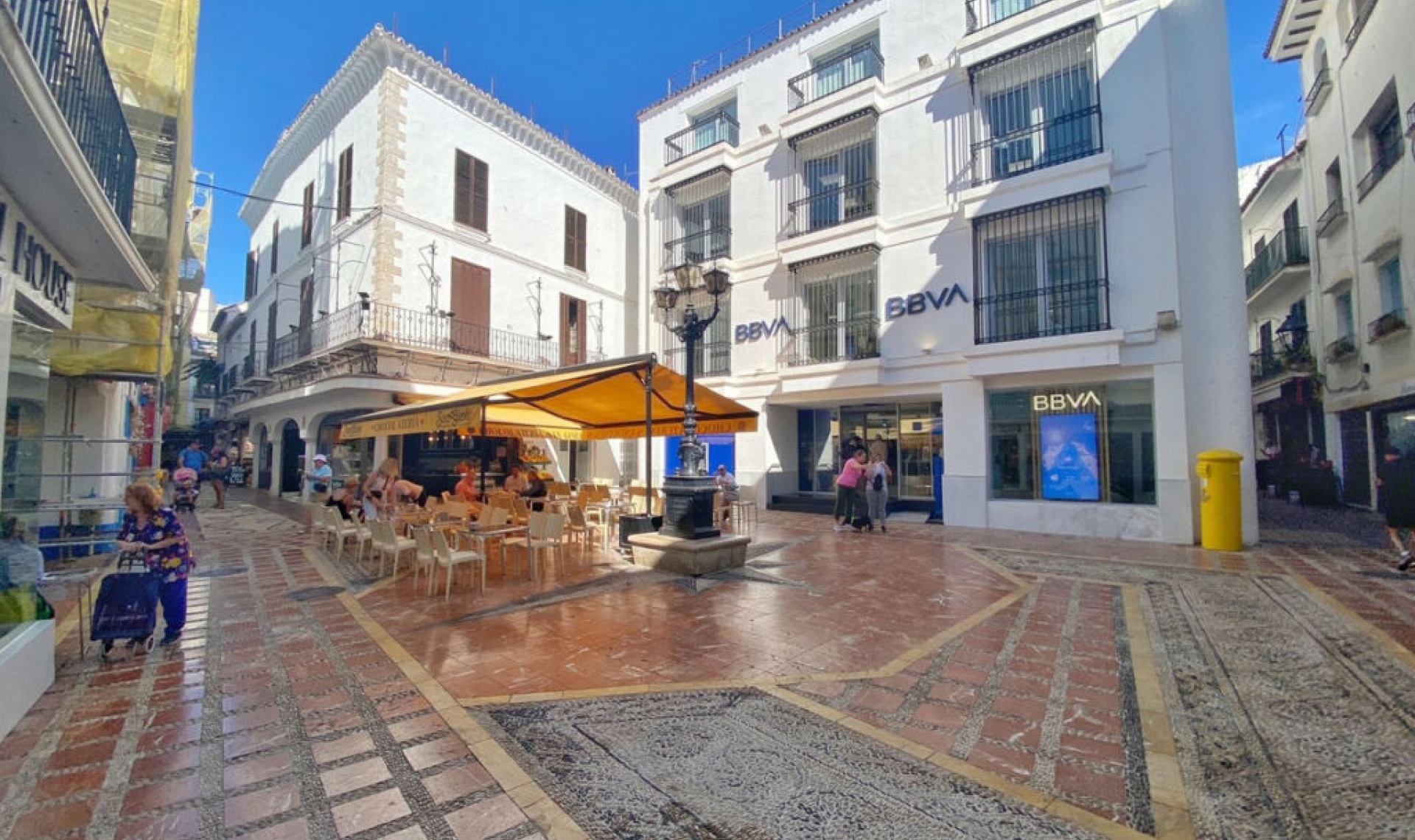 Resale - Apartment -
Marbella