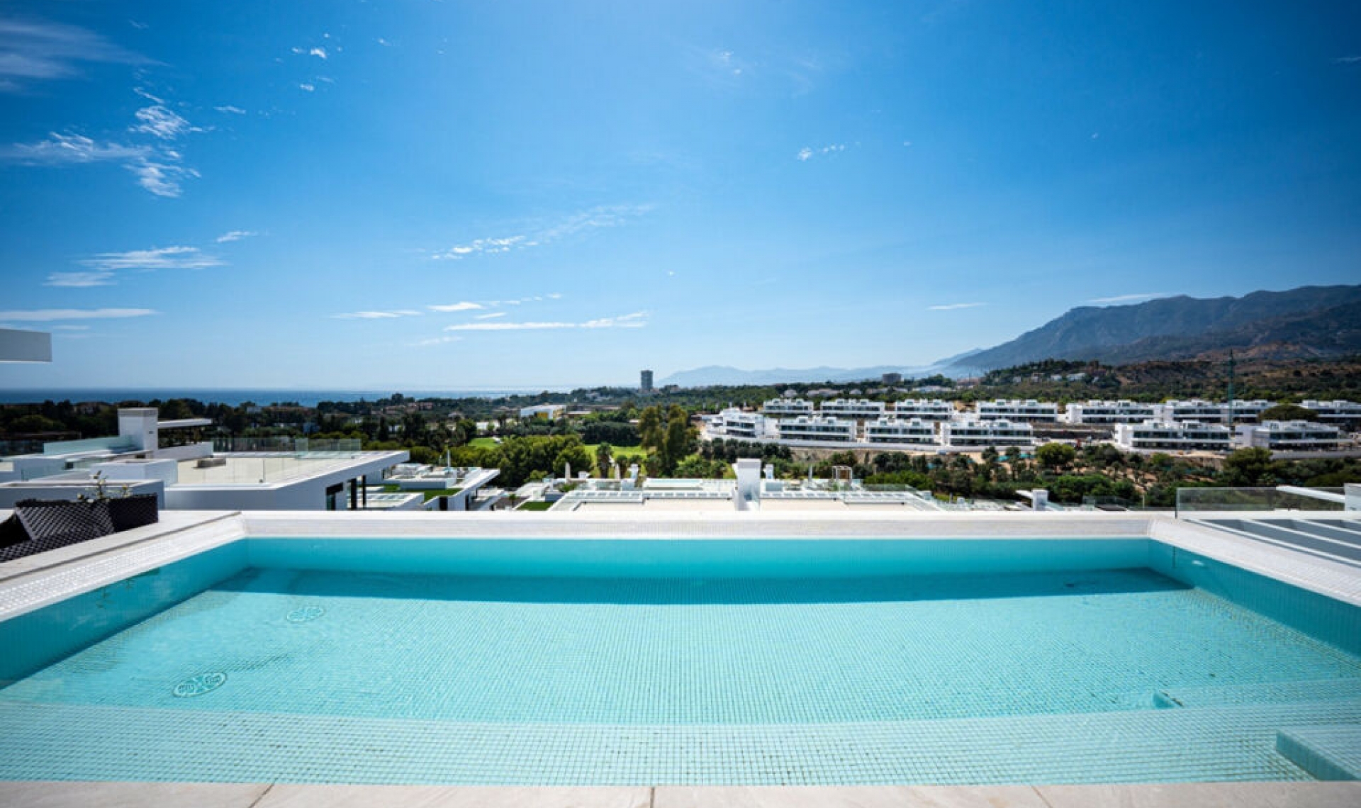 Resale - Apartment -
Marbella