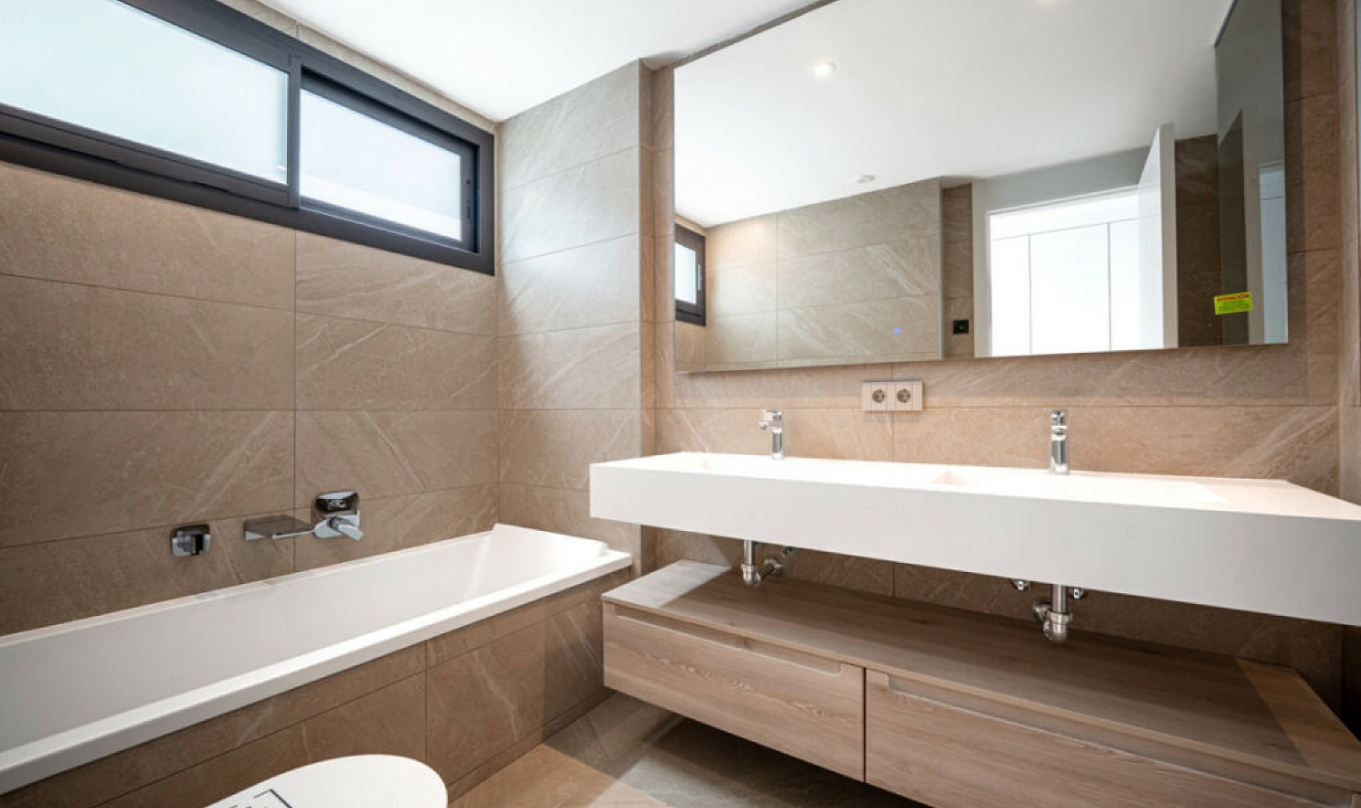 Resale - Apartment -
Marbella