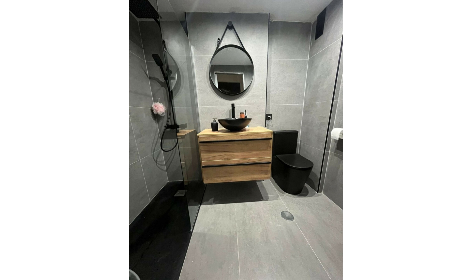 Resale - Apartment -
Marbella