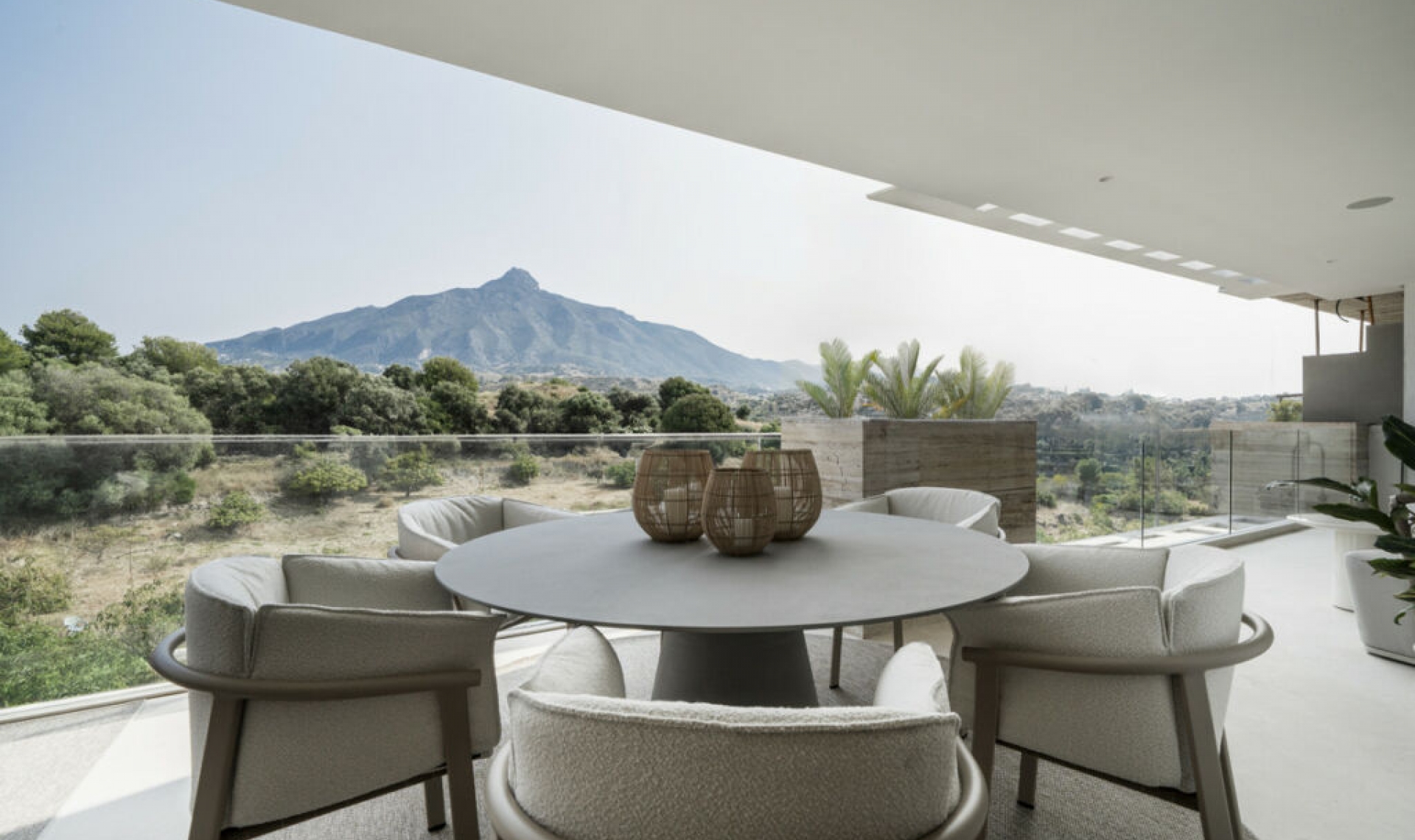 Resale - Apartment -
Marbella
