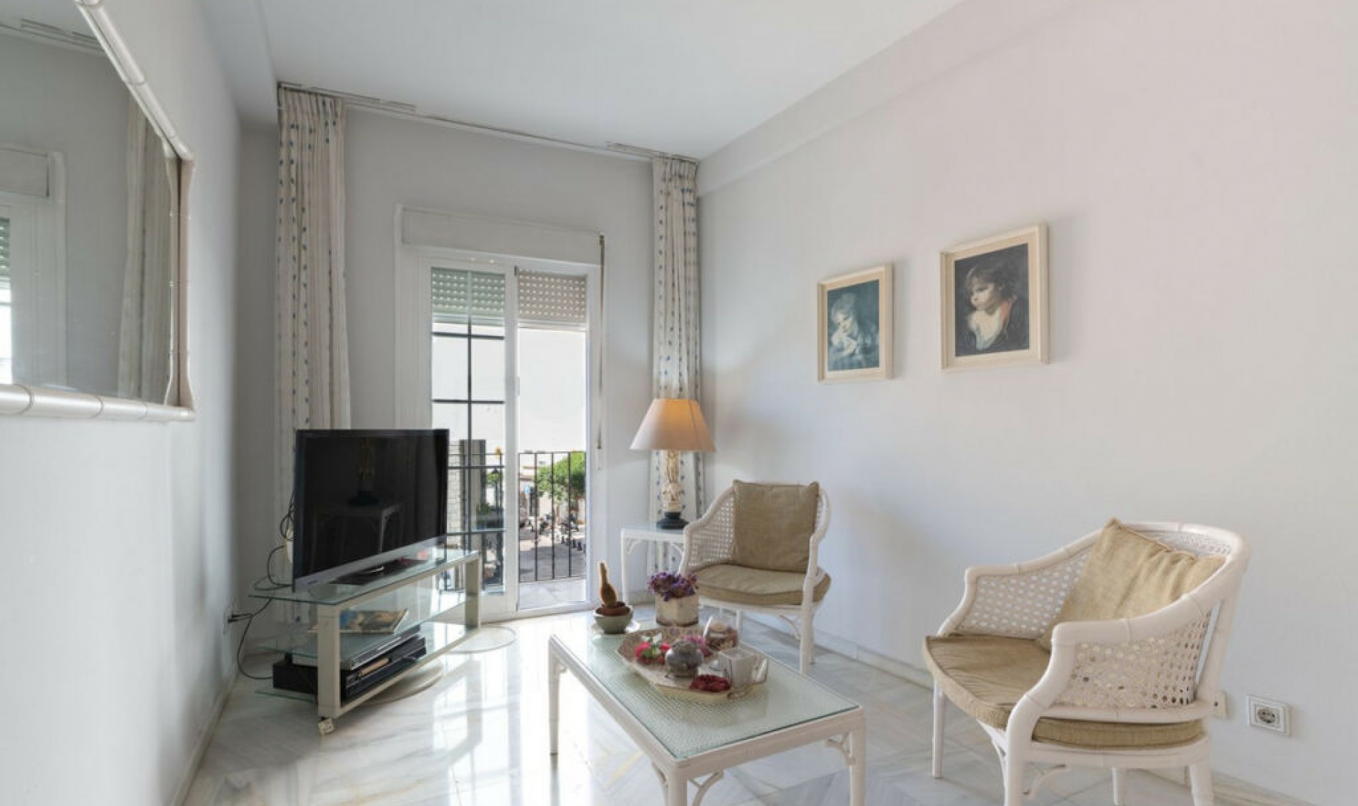 Resale - Apartment -
Marbella
