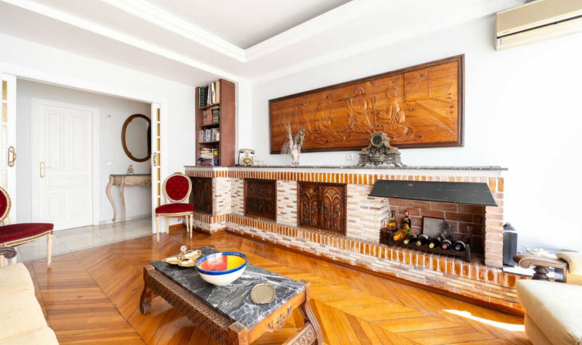 Resale - Apartment -
Marbella