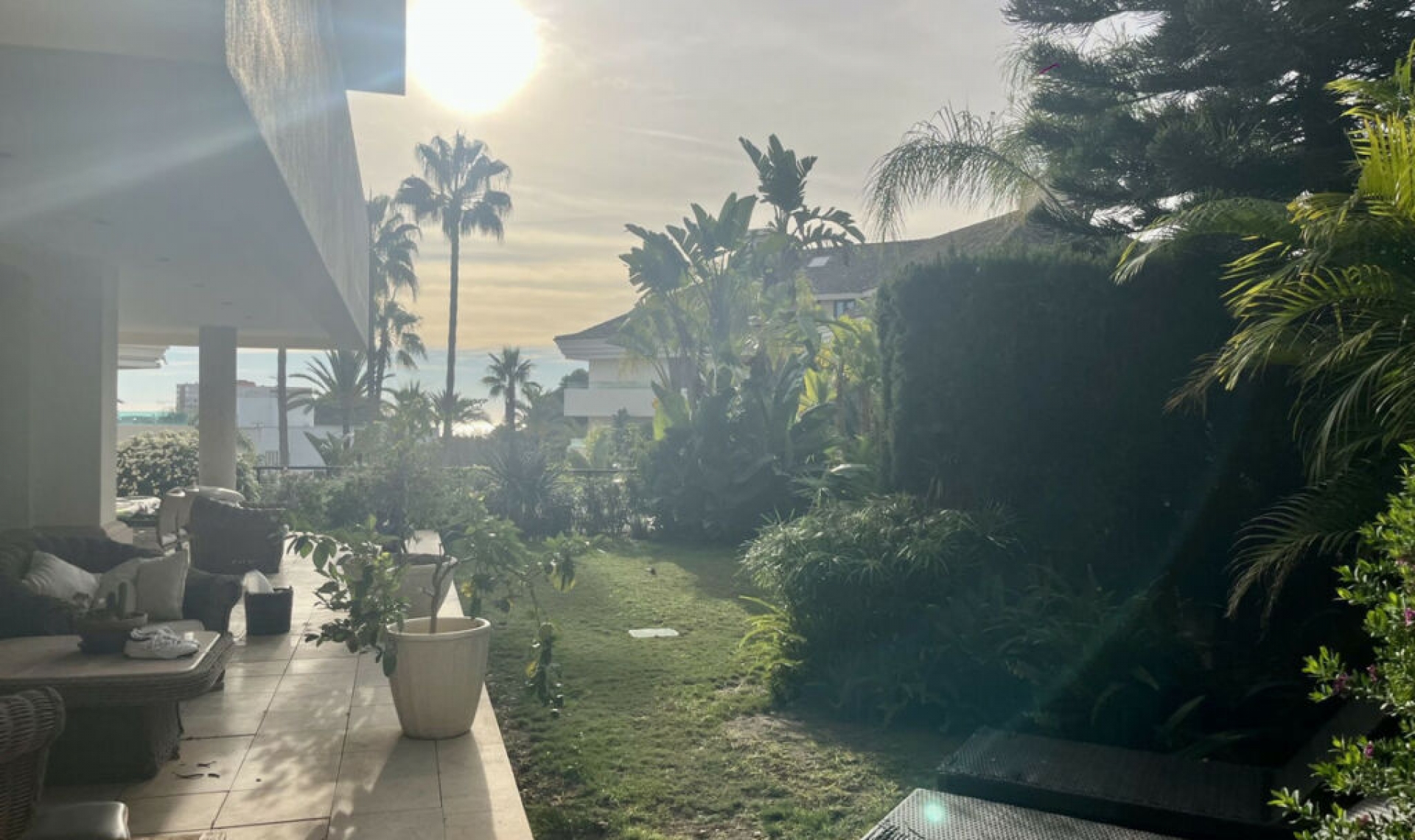 Resale - Apartment -
Marbella