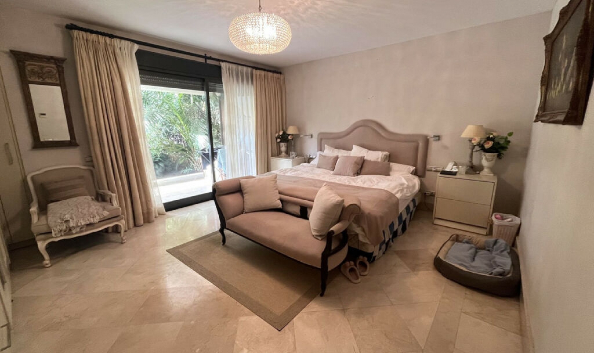 Resale - Apartment -
Marbella