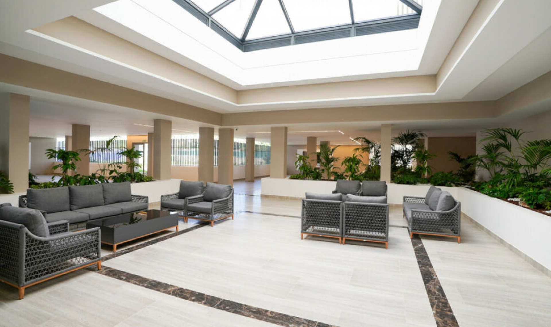 Resale - Apartment -
Marbella