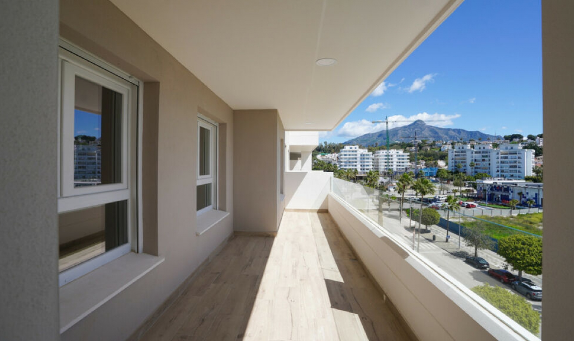 Resale - Apartment -
Marbella