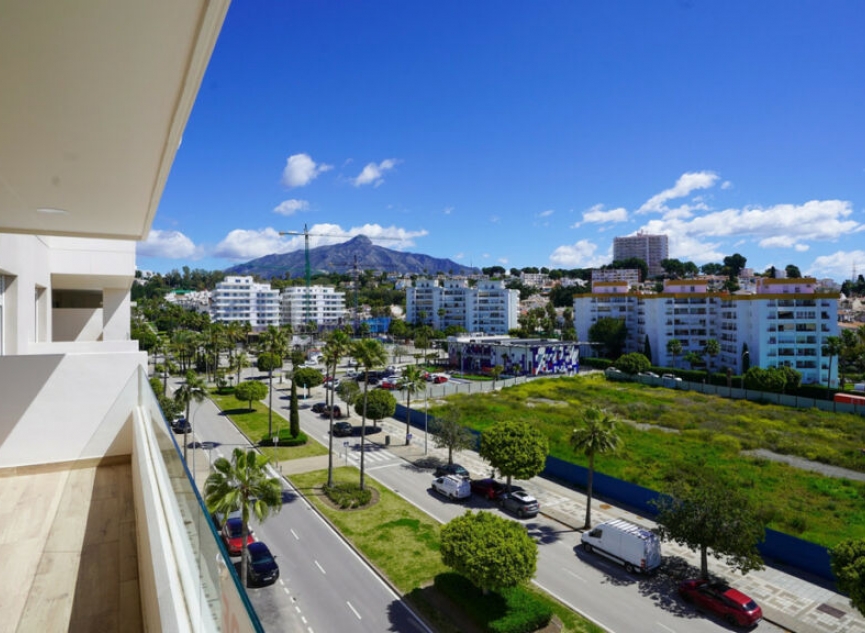 Resale - Apartment -
Marbella