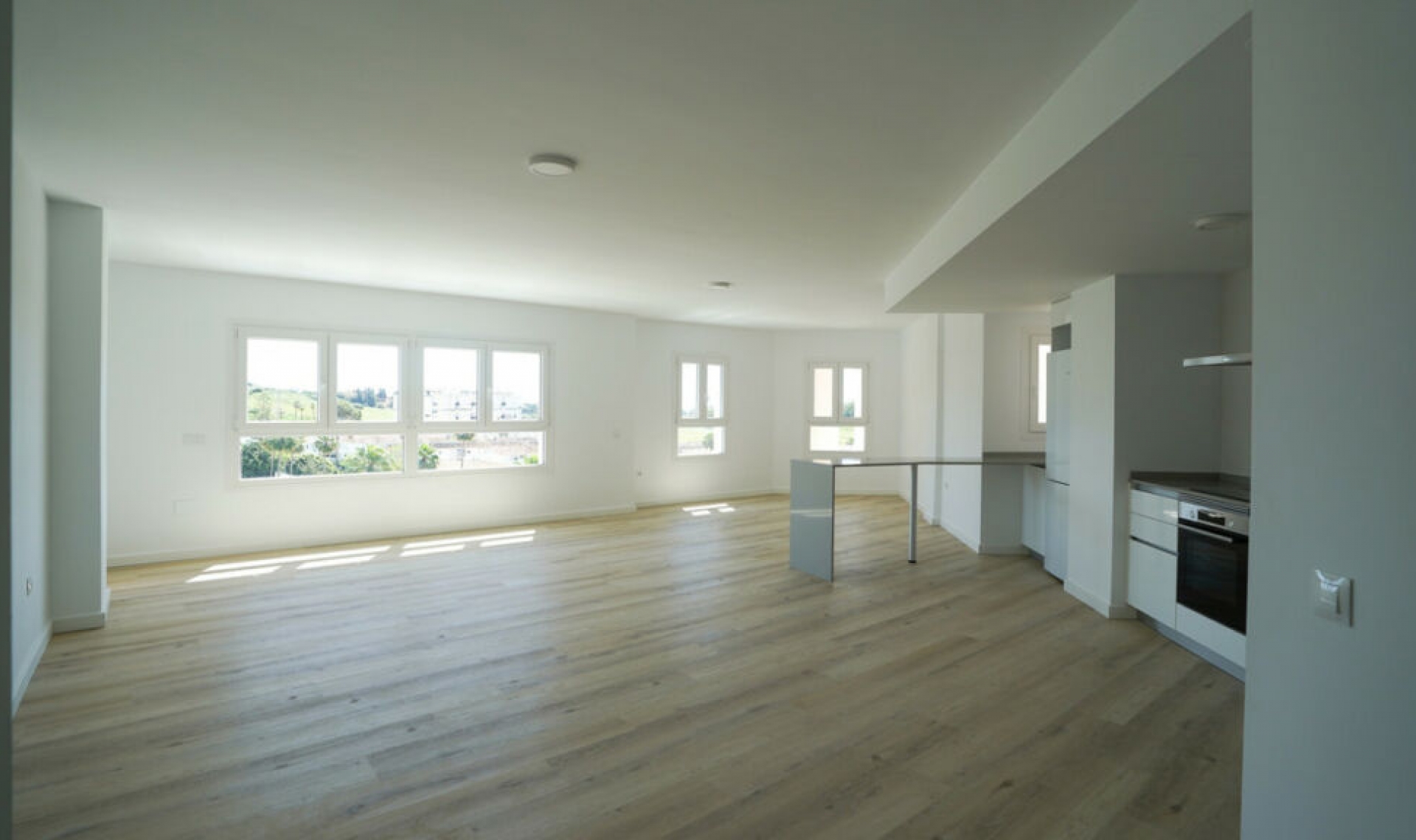 Resale - Apartment -
Marbella