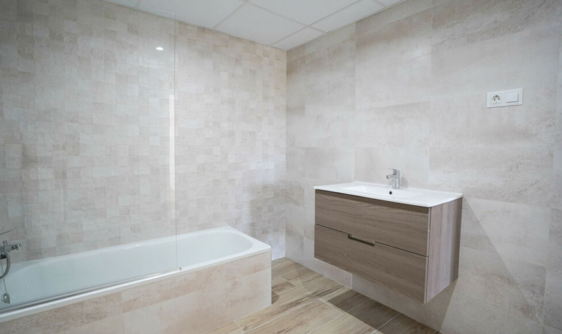 Resale - Apartment -
Marbella