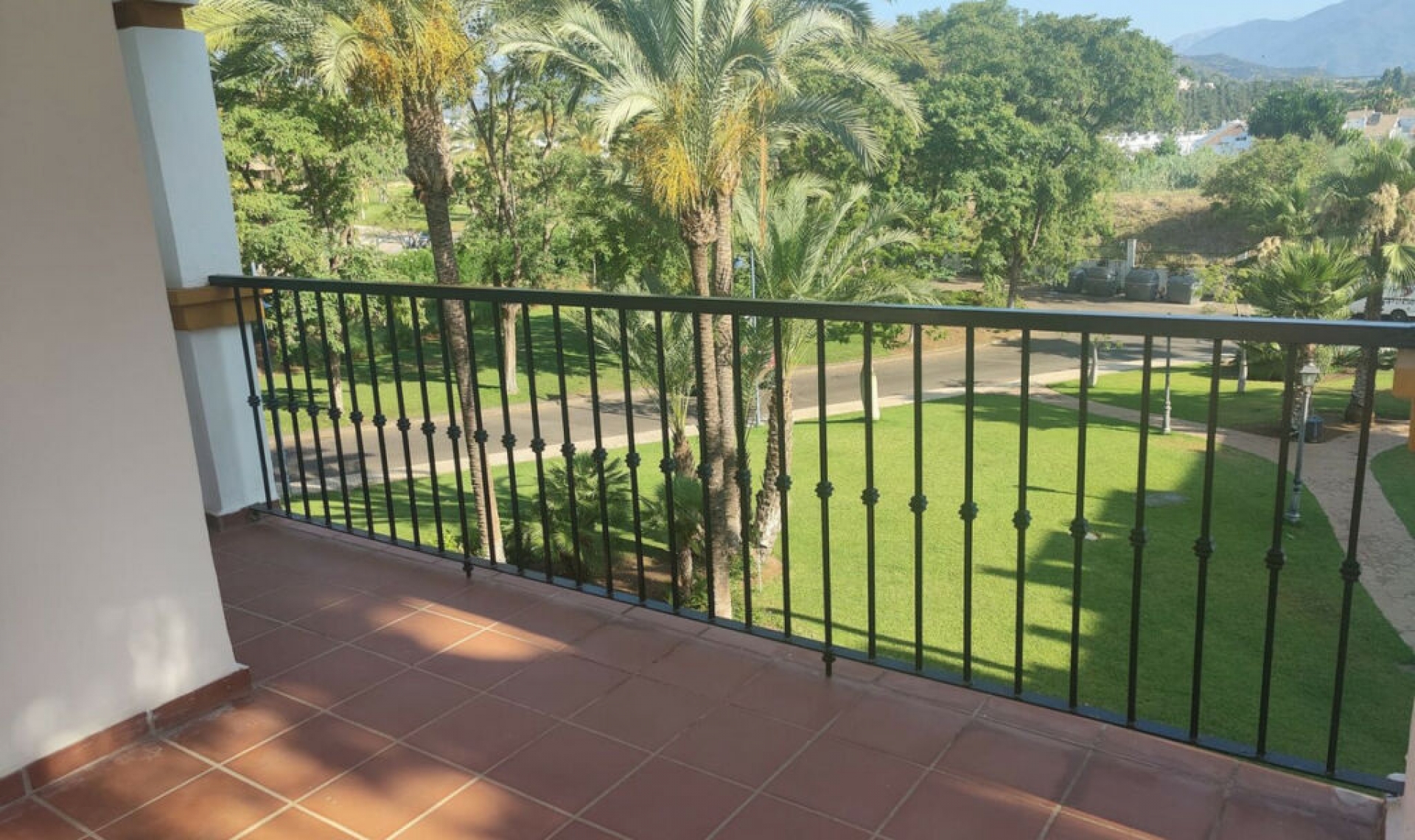 Resale - Apartment -
Marbella