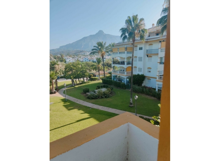 Resale - Apartment -
Marbella