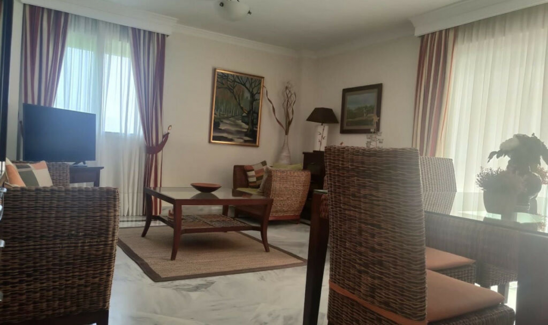 Resale - Apartment -
Marbella