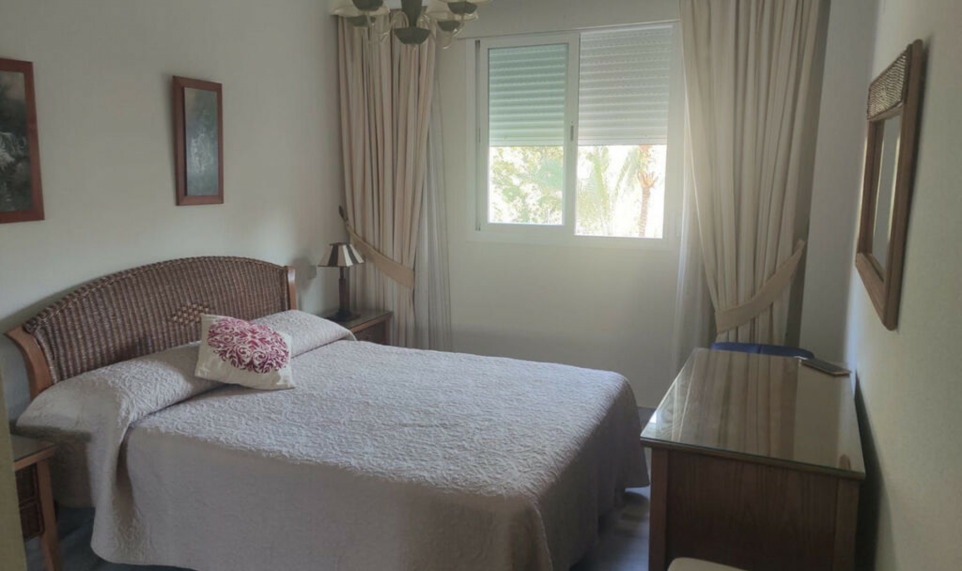 Resale - Apartment -
Marbella