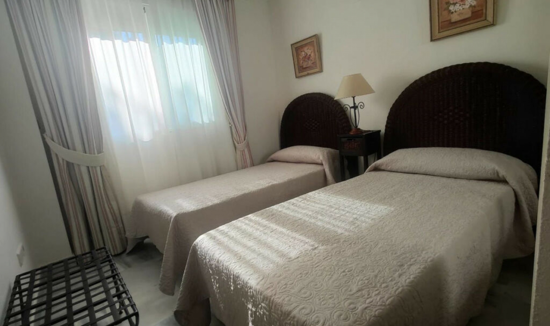 Resale - Apartment -
Marbella