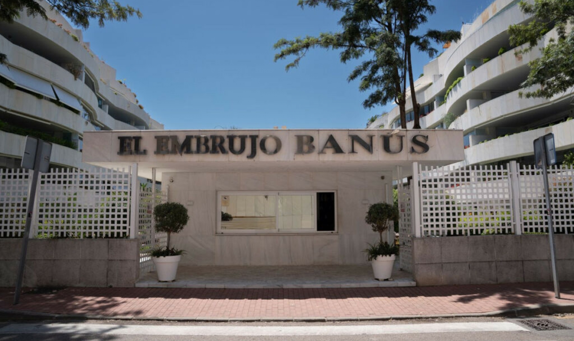 Resale - Apartment -
Marbella