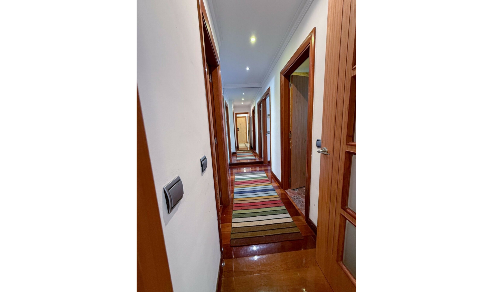 Resale - Apartment -
Marbella