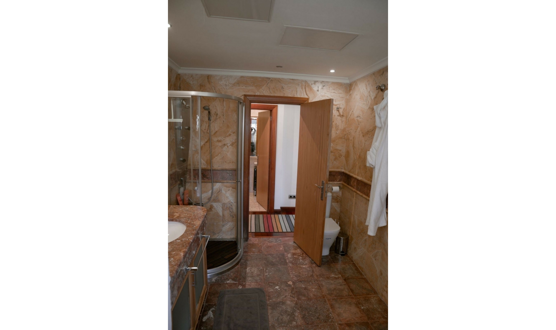 Resale - Apartment -
Marbella