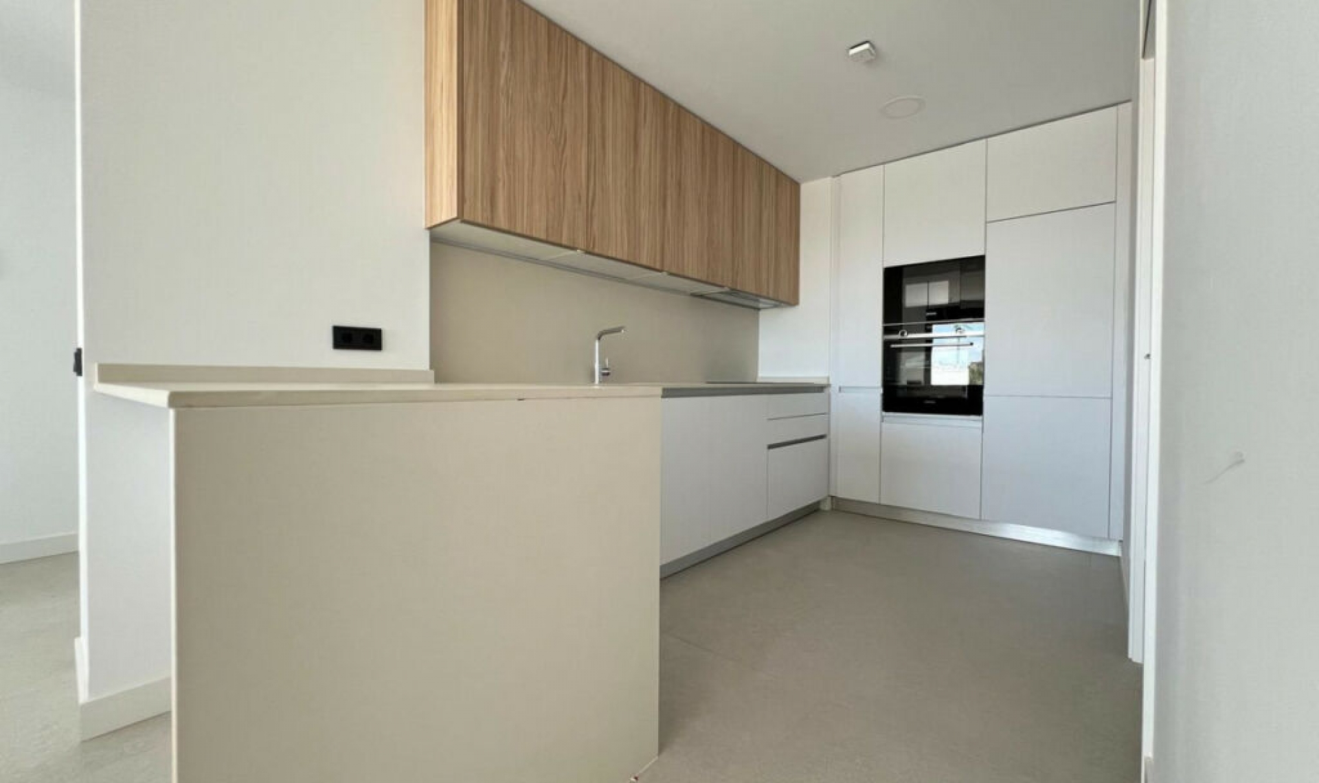 Resale - Apartment -
Marbella