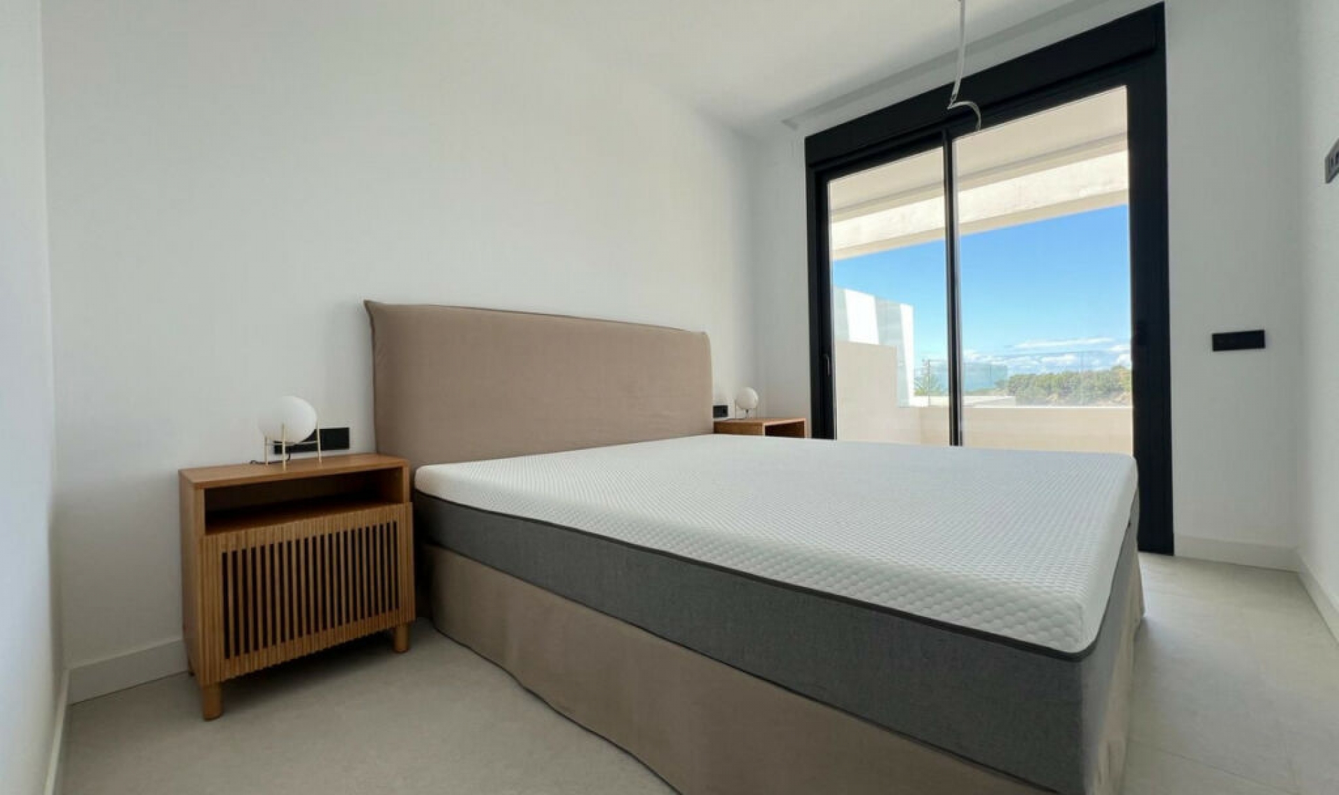 Resale - Apartment -
Marbella