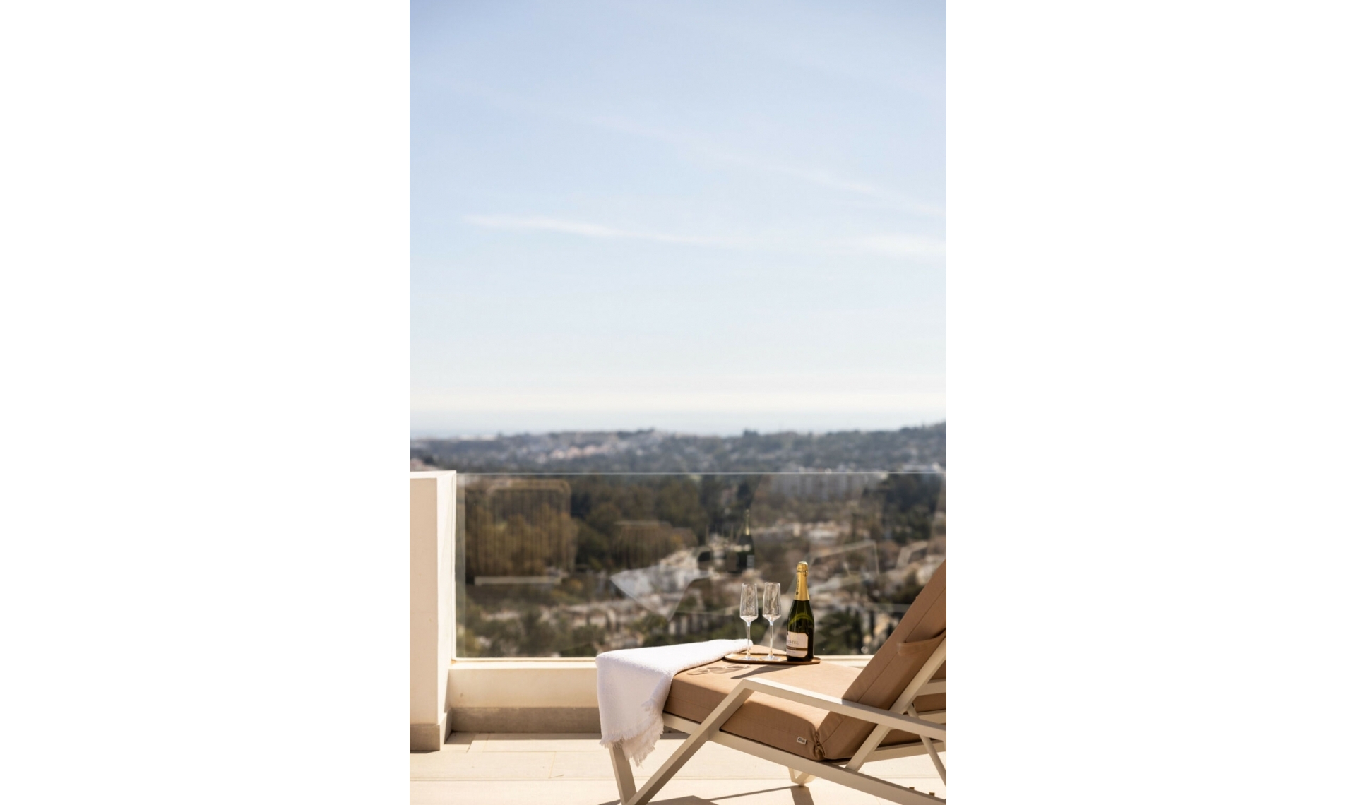 Resale - Apartment -
Marbella