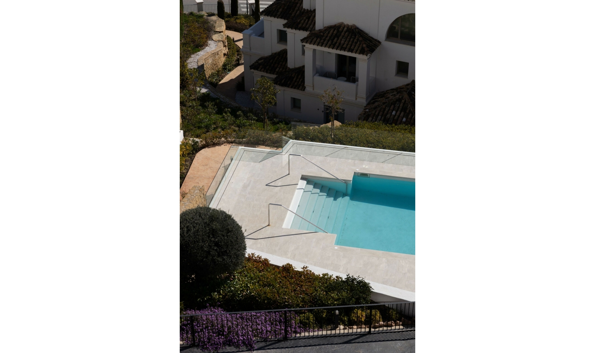 Resale - Apartment -
Marbella