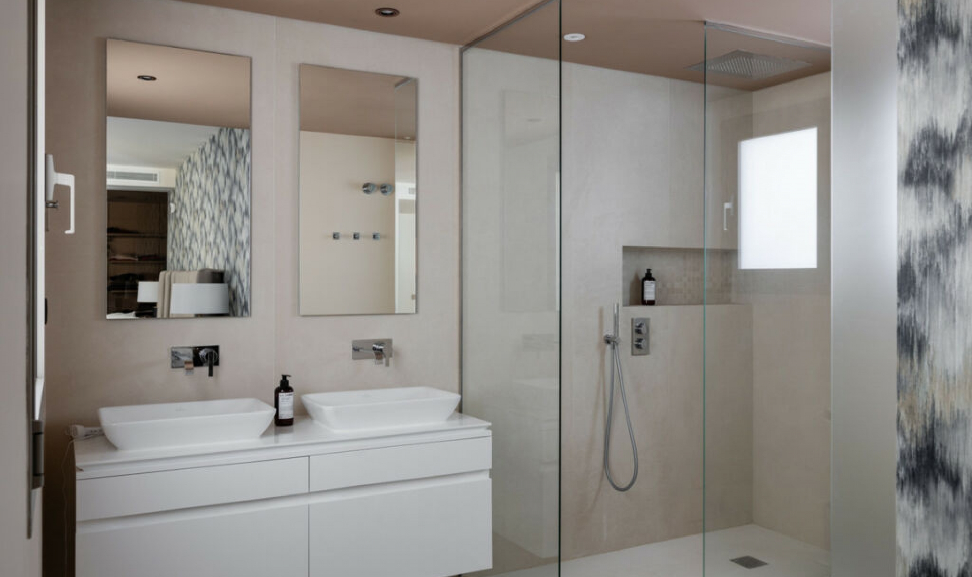Resale - Apartment -
Marbella