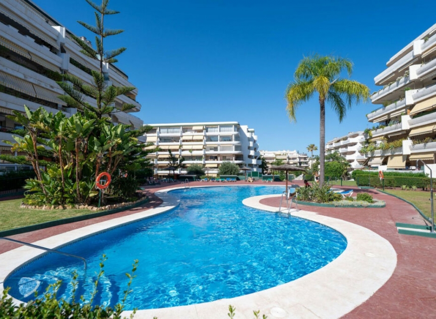 Resale - Apartment -
Marbella