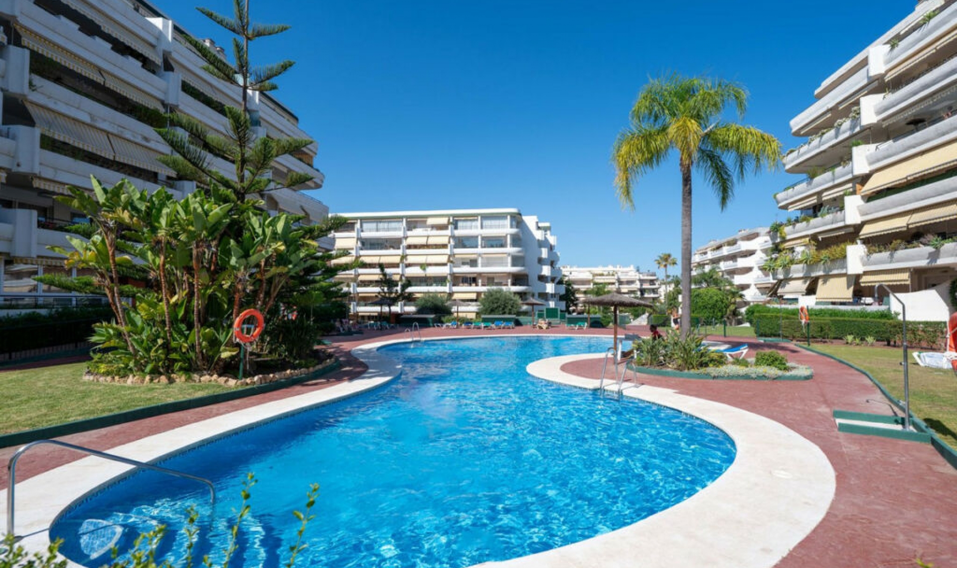 Resale - Apartment -
Marbella