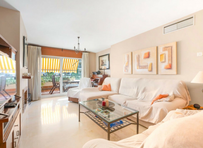 Resale - Apartment -
Marbella