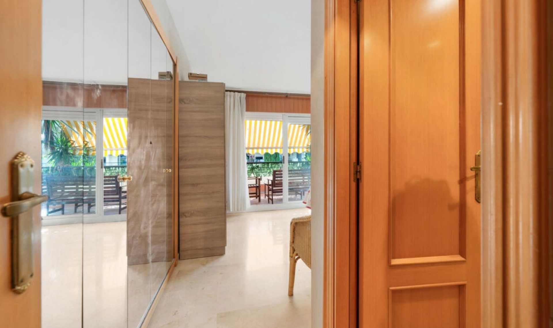 Resale - Apartment -
Marbella