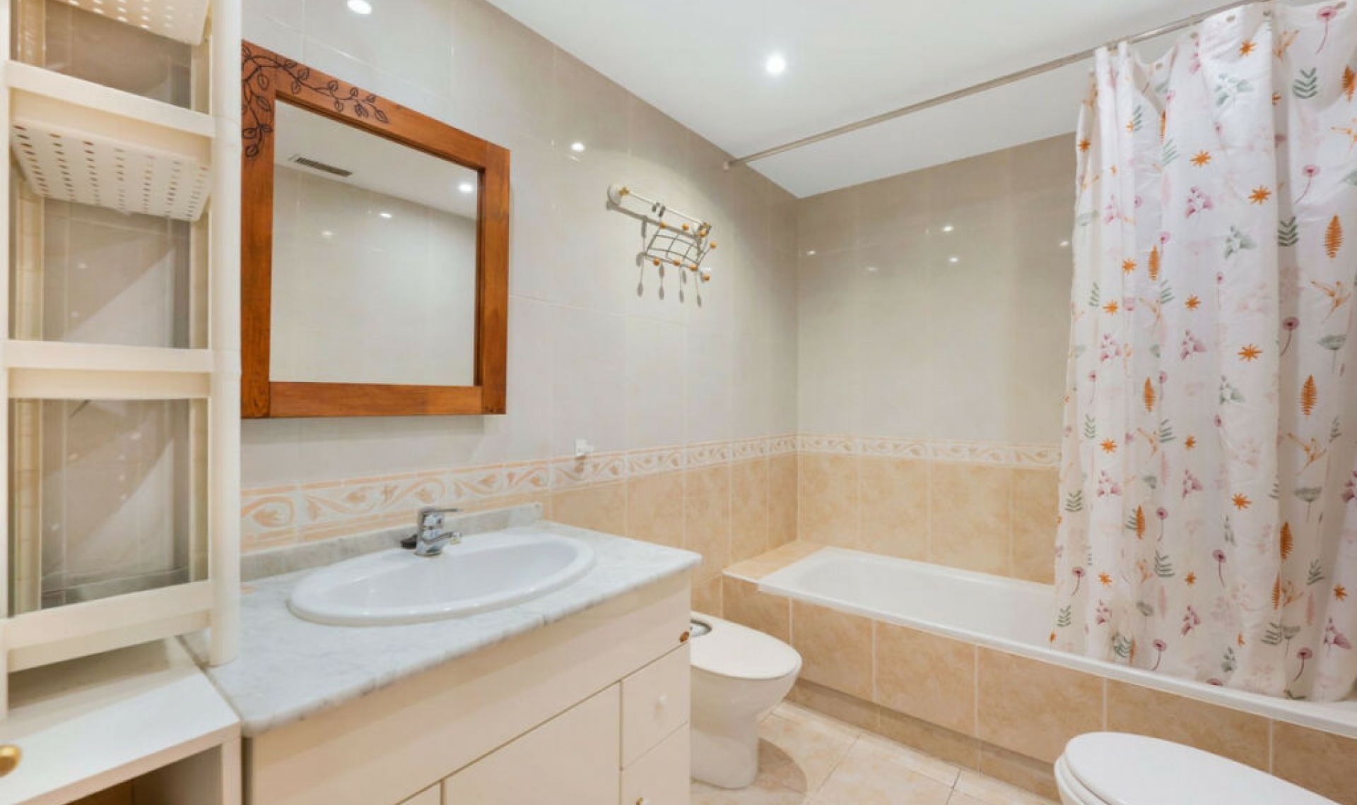 Resale - Apartment -
Marbella