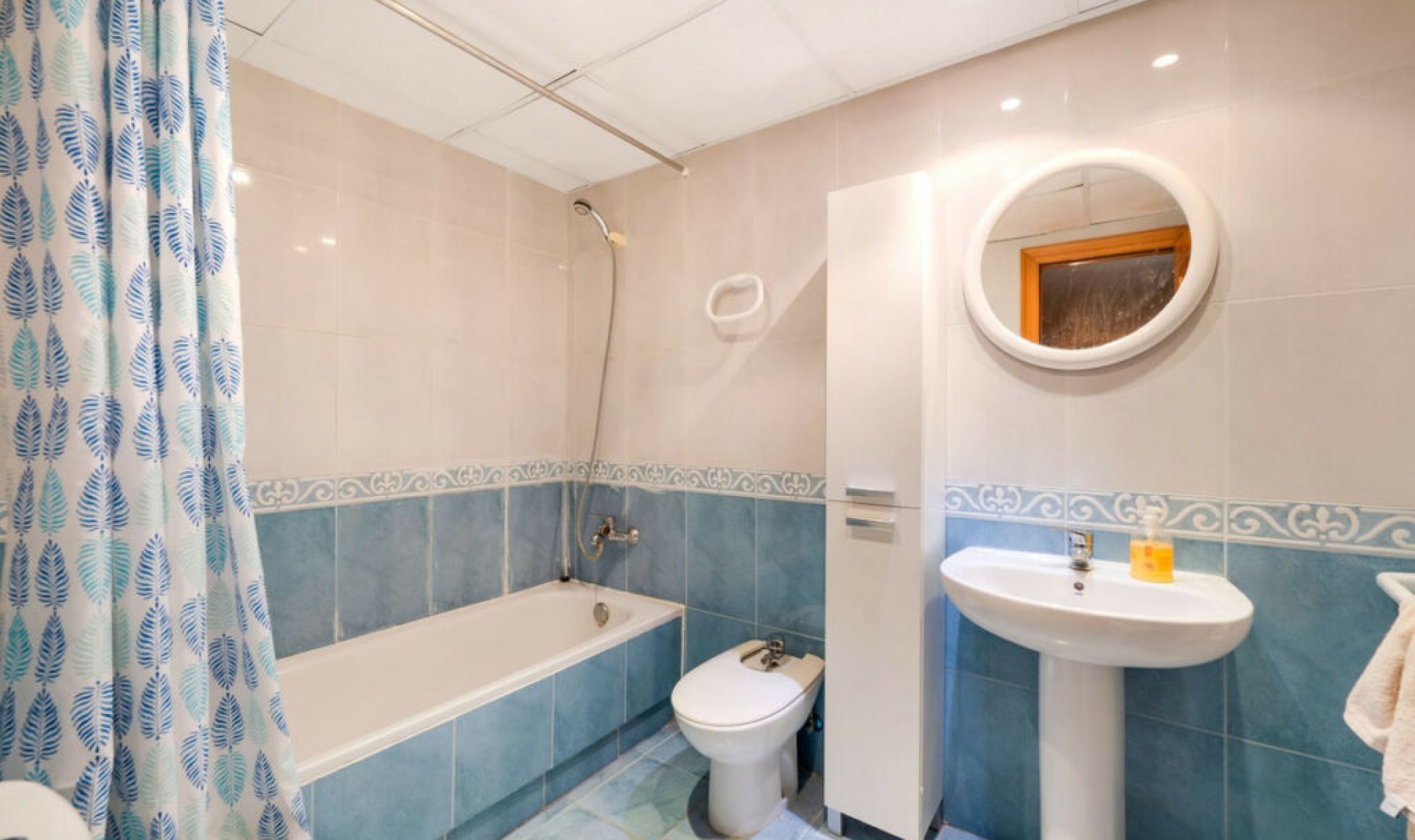 Resale - Apartment -
Marbella