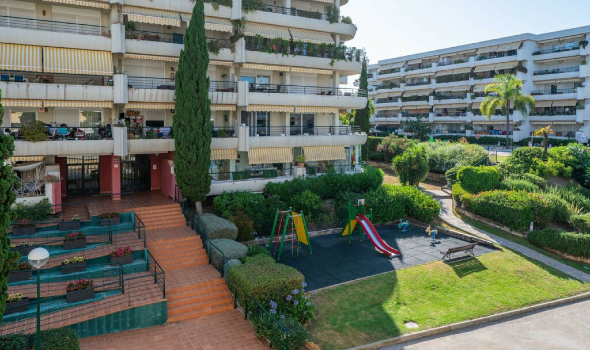 Resale - Apartment -
Marbella