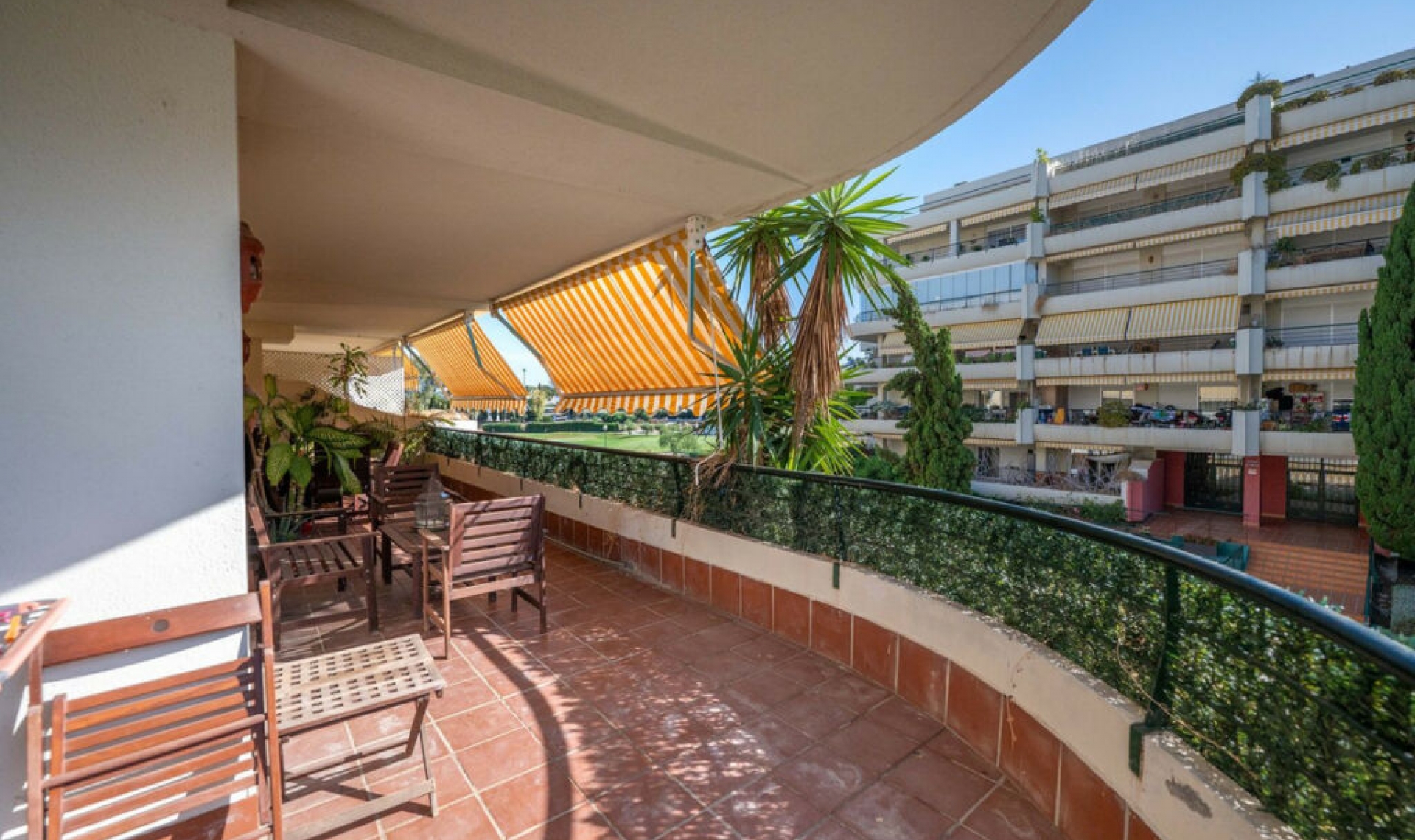 Resale - Apartment -
Marbella