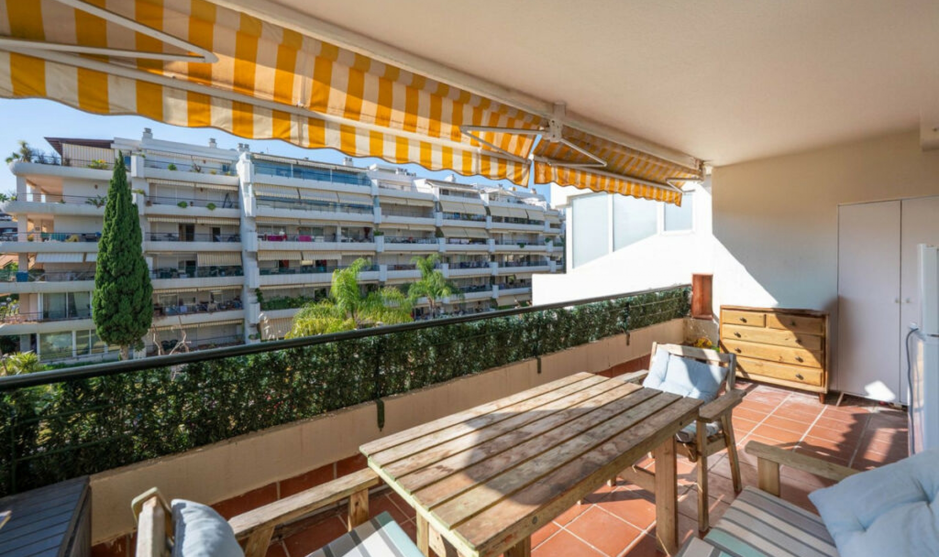 Resale - Apartment -
Marbella