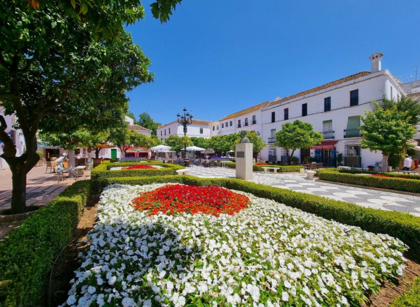 Resale - Apartment -
Marbella