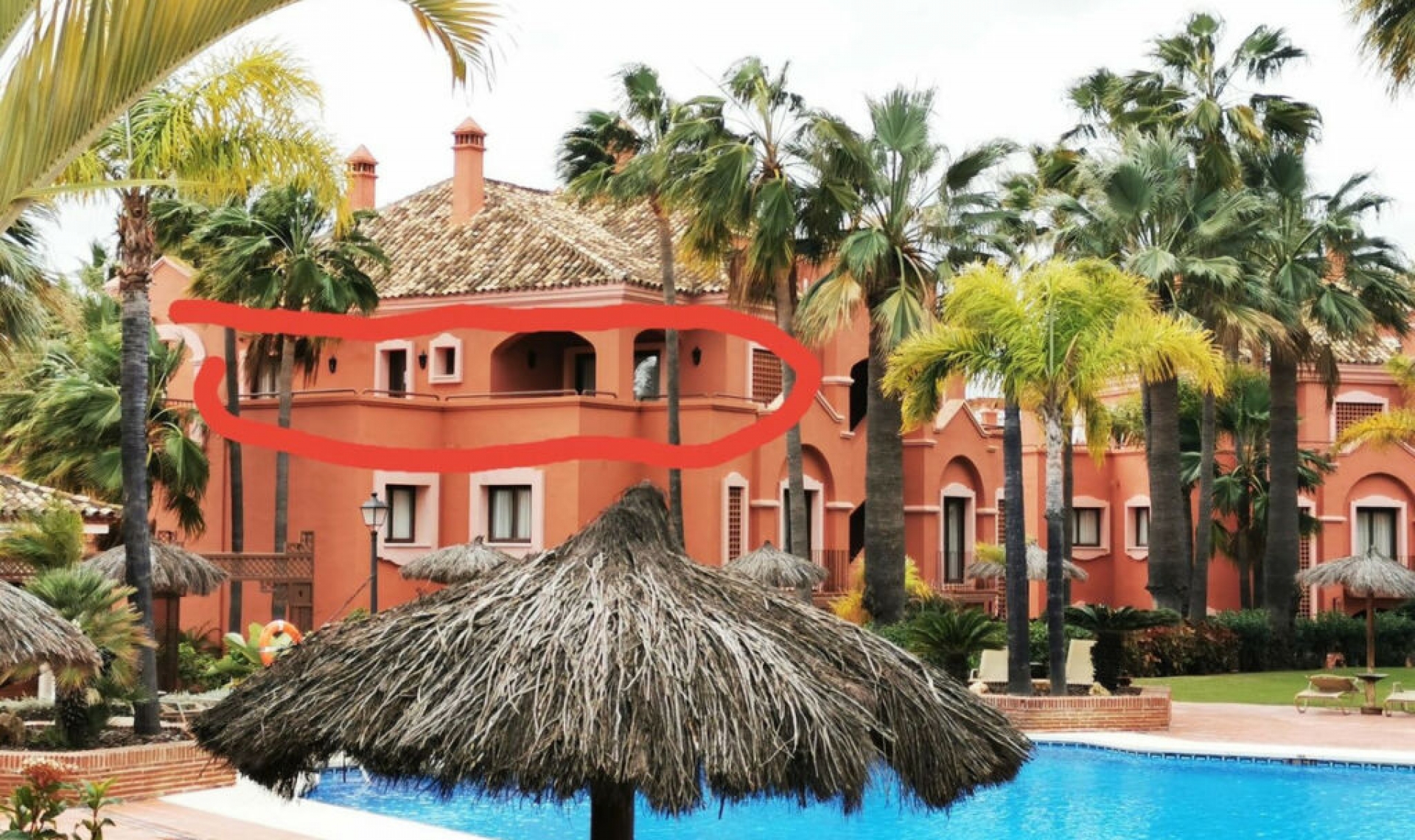 Resale - Apartment -
Marbella