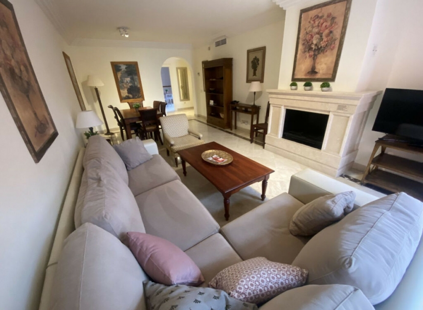 Resale - Apartment -
Marbella