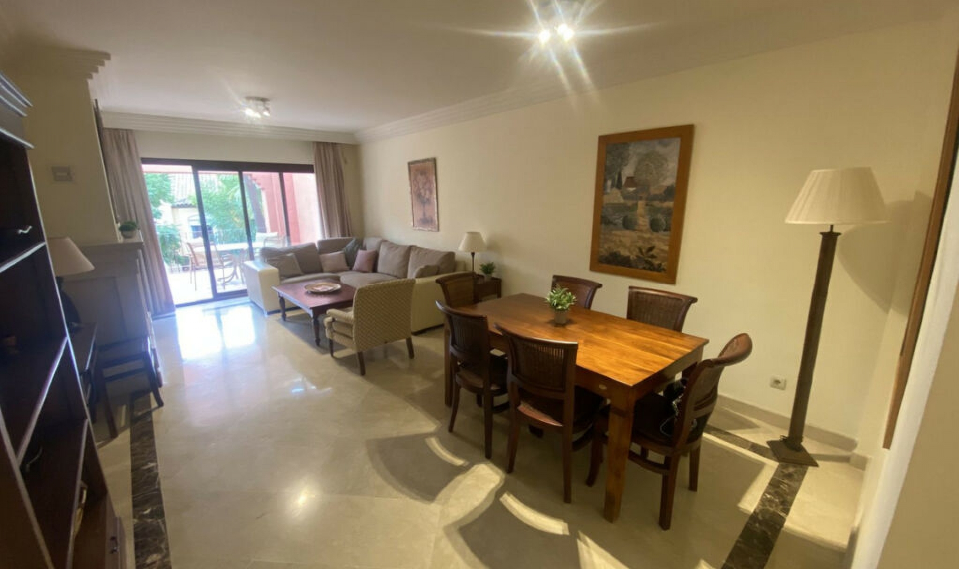 Resale - Apartment -
Marbella