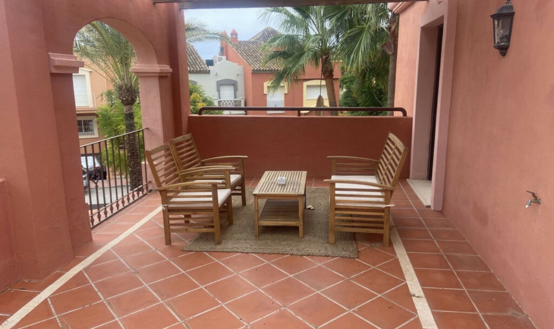 Resale - Apartment -
Marbella
