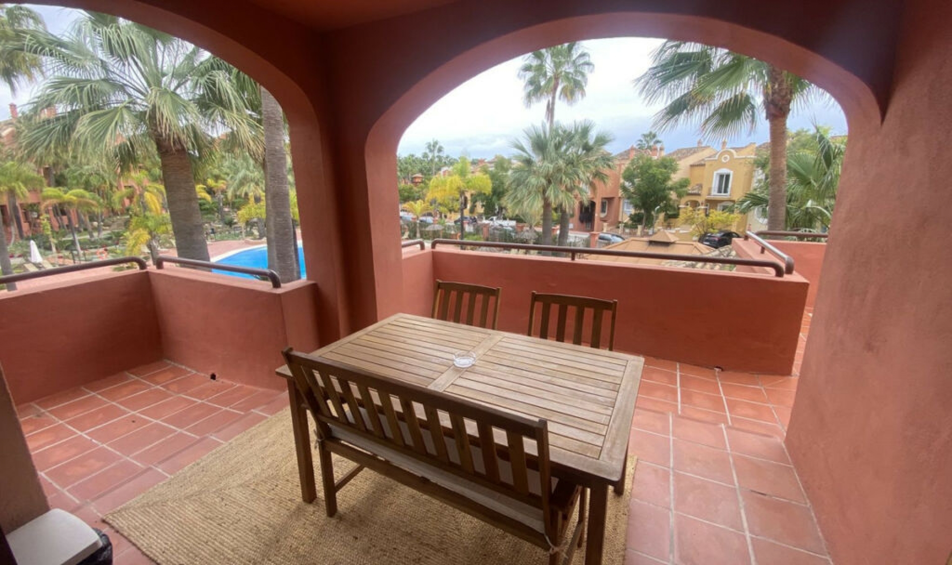 Resale - Apartment -
Marbella