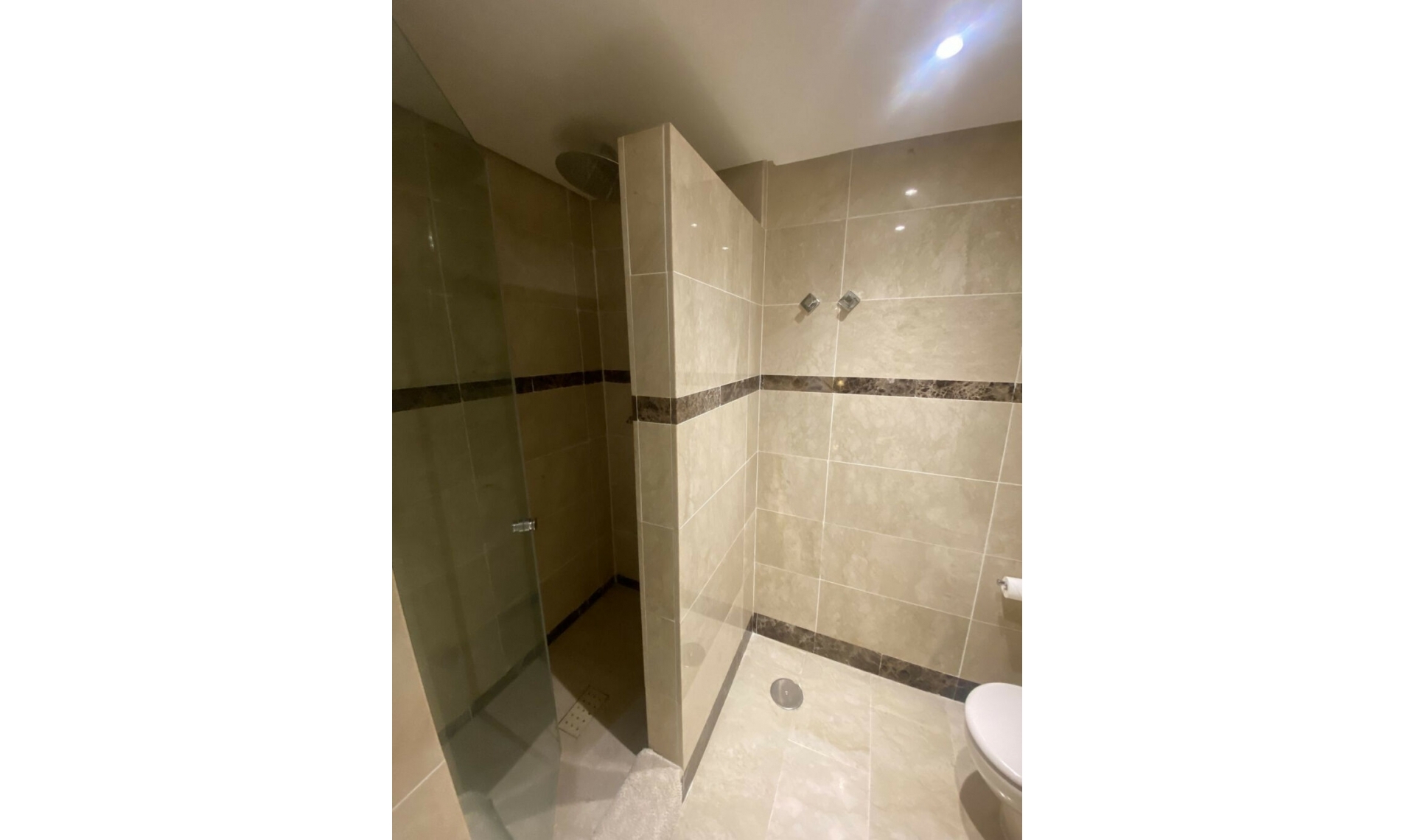 Resale - Apartment -
Marbella