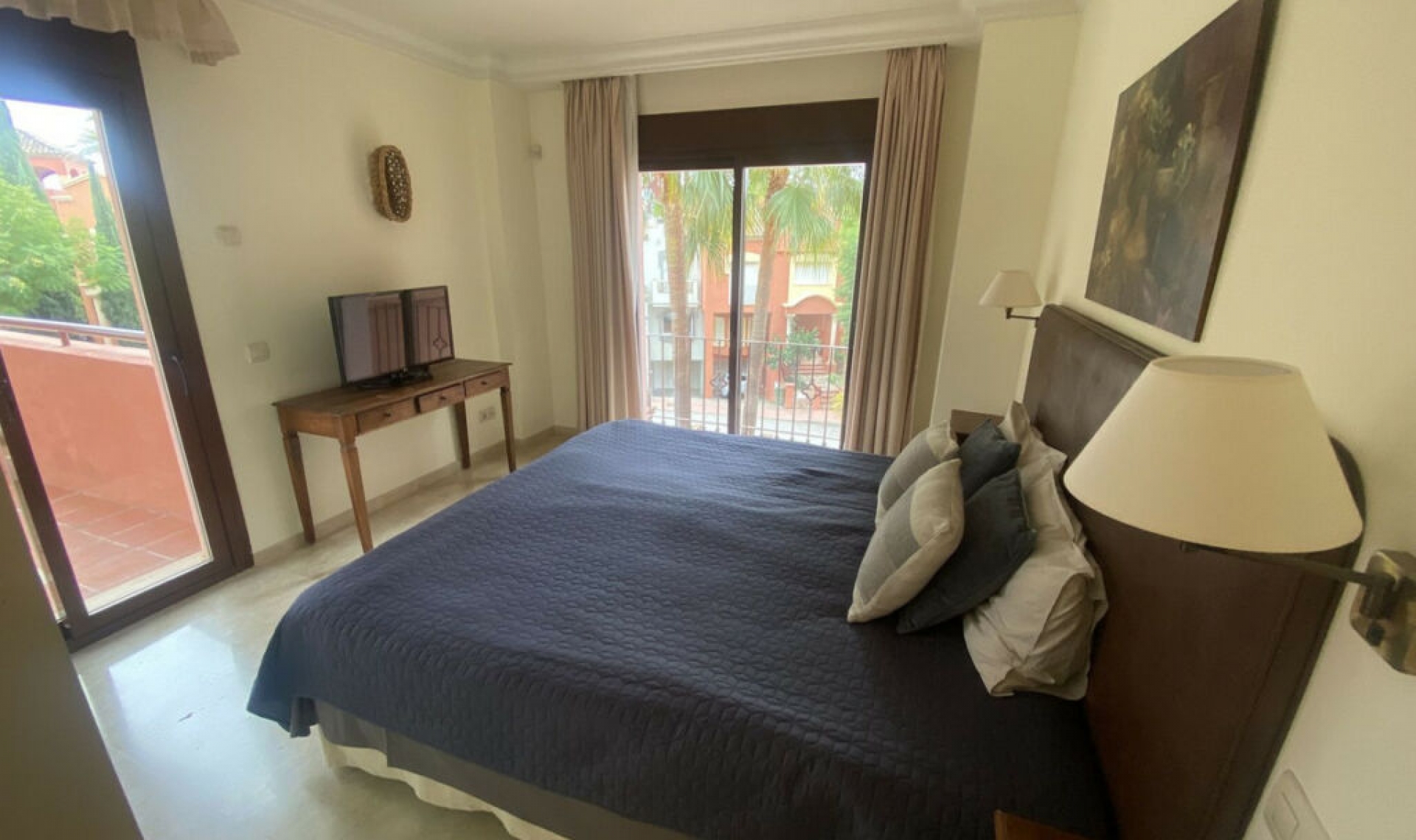 Resale - Apartment -
Marbella