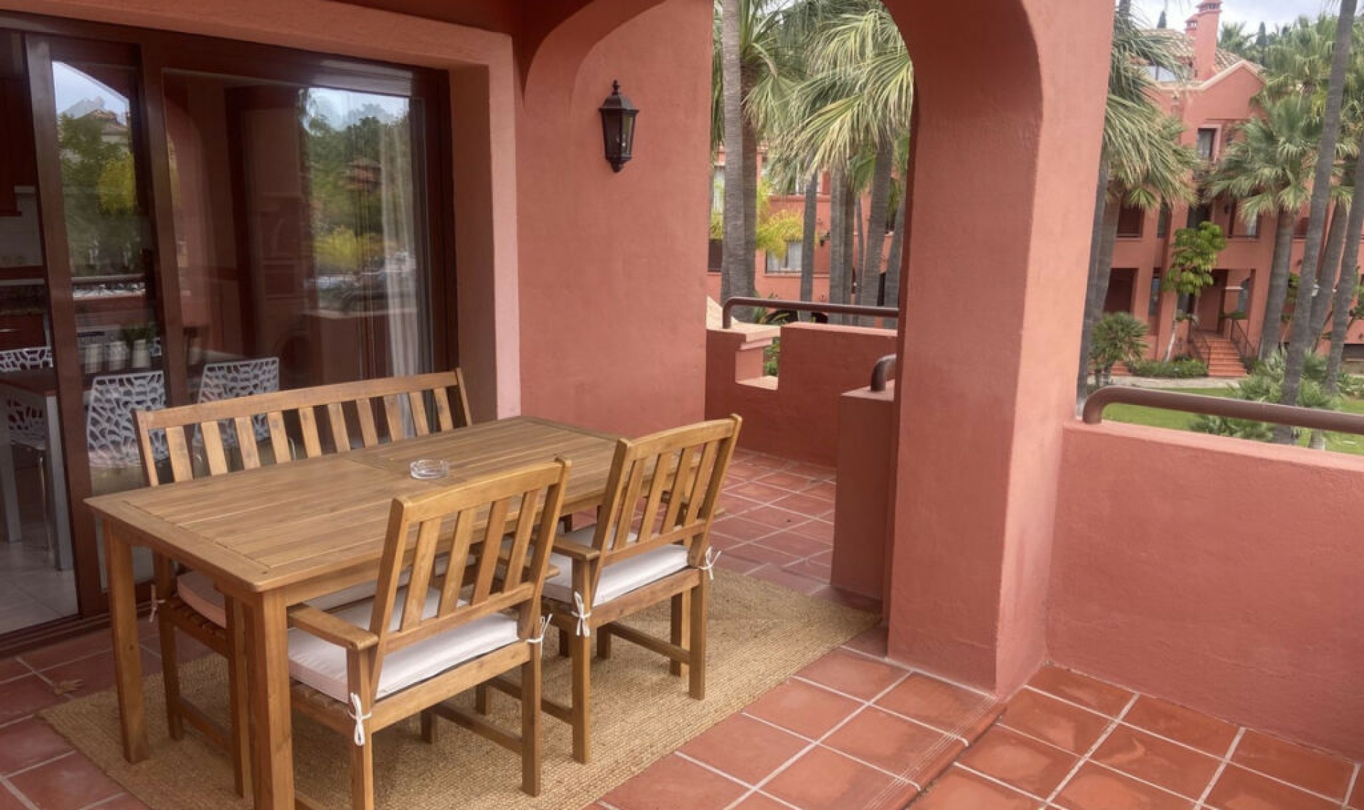 Resale - Apartment -
Marbella