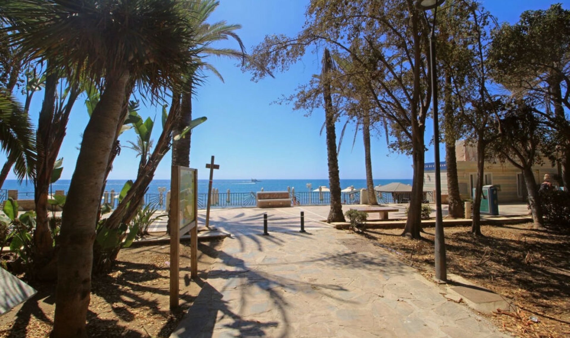 Resale - Apartment -
Marbella
