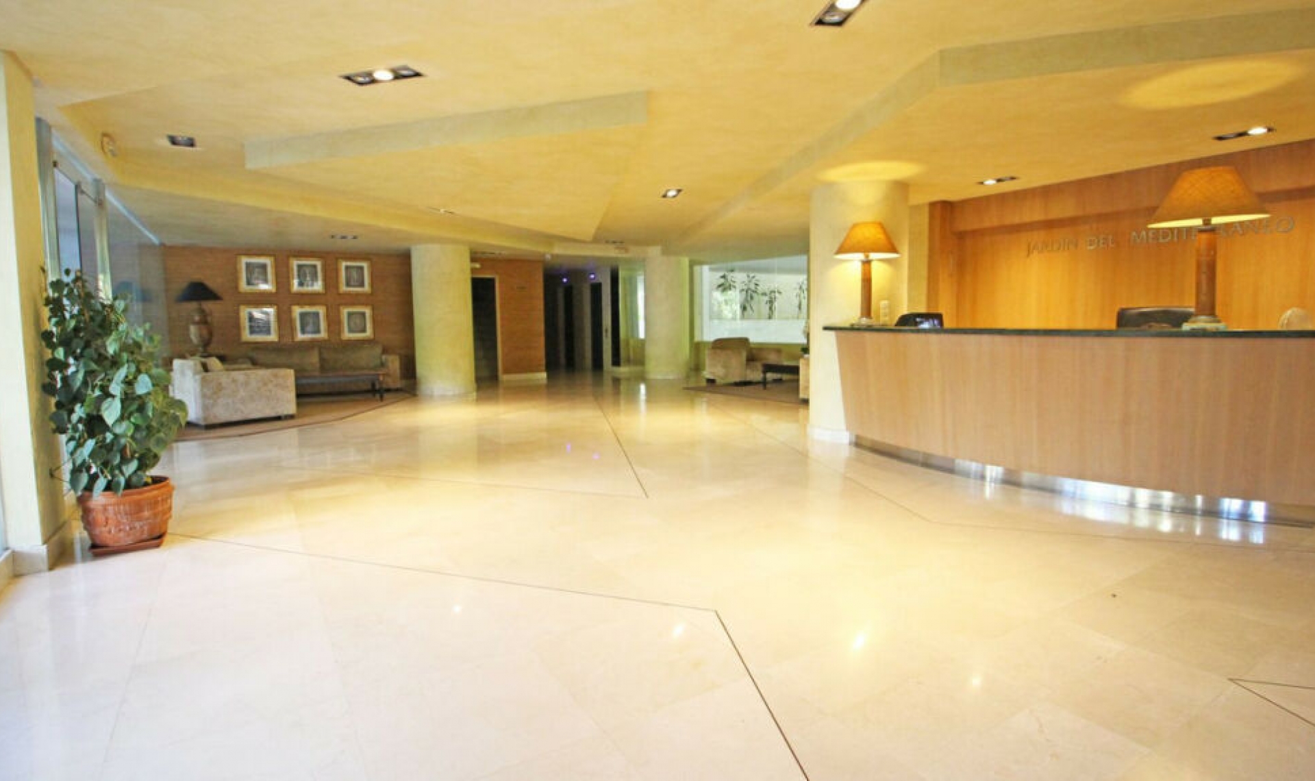 Resale - Apartment -
Marbella