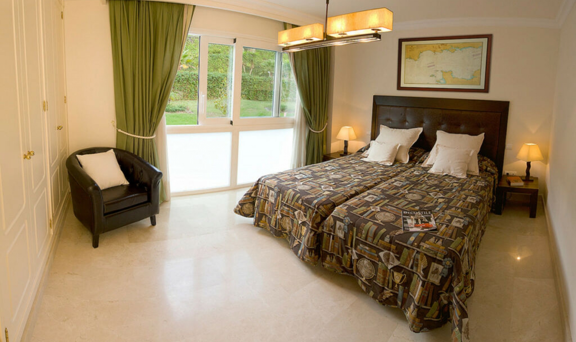 Resale - Apartment -
Marbella