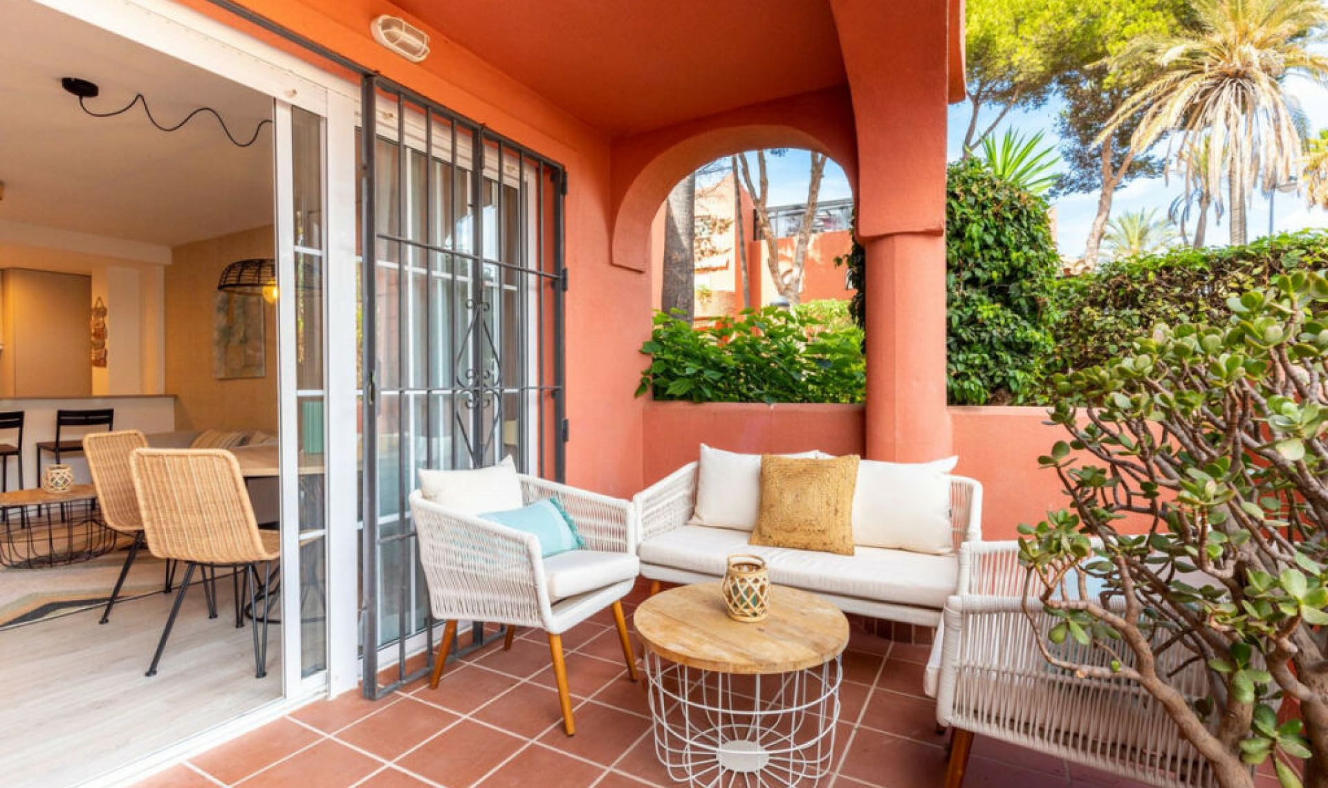 Resale - Apartment -
Marbella